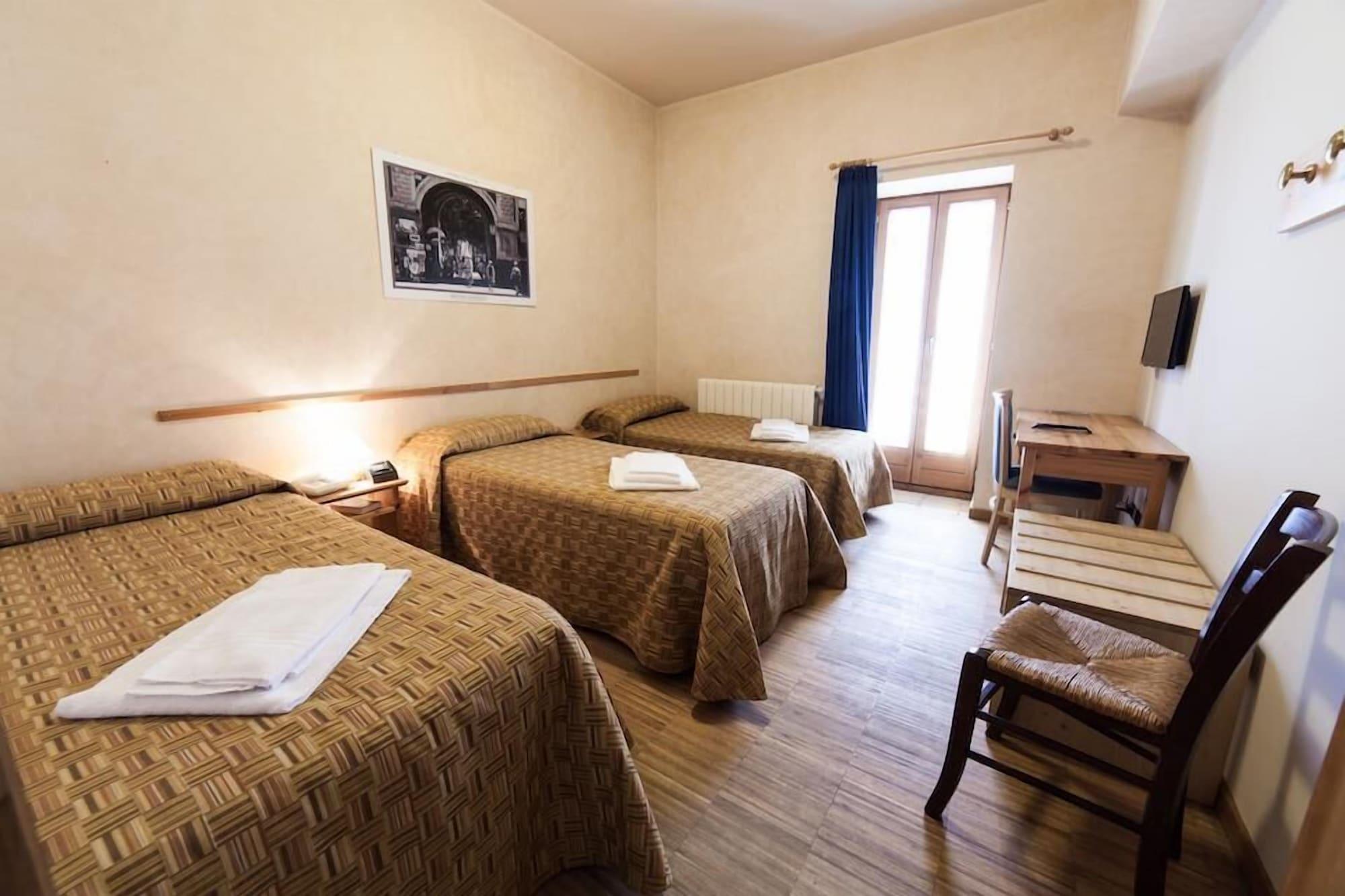Hotel Rifugio Sapienza Nicolosi Esterno foto