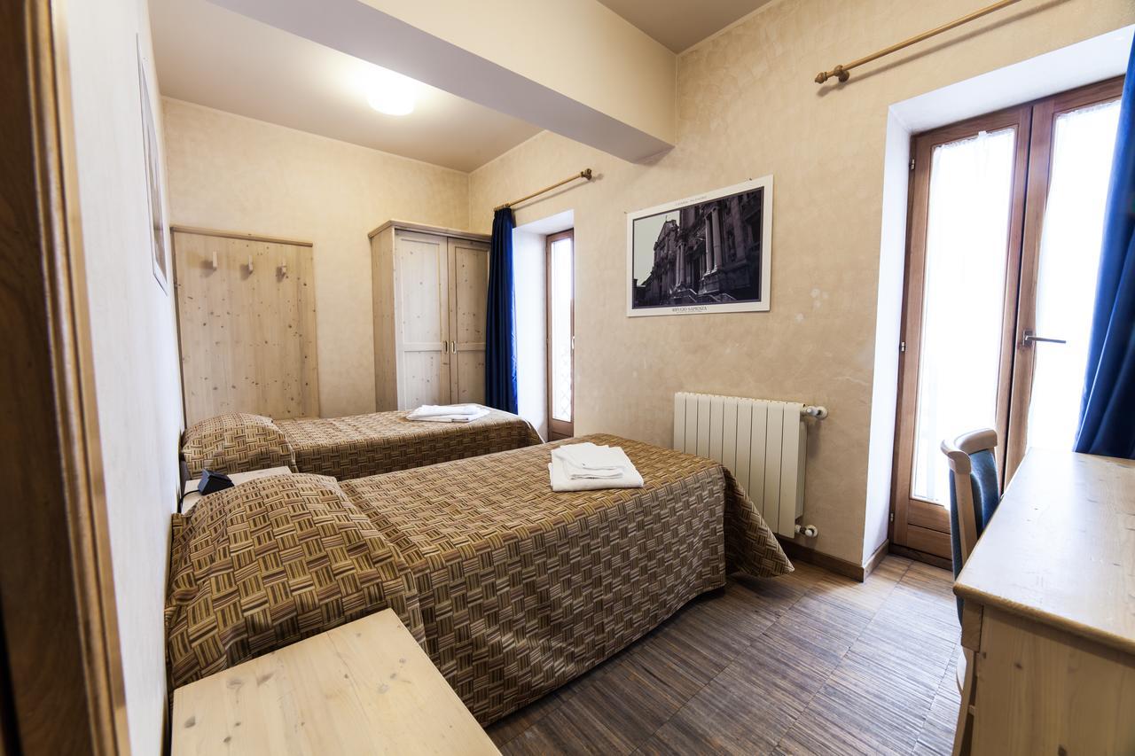 Hotel Rifugio Sapienza Nicolosi Esterno foto